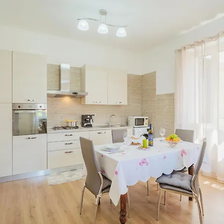 Nyaraló Casa Di Gio By Interhome Bergiola Maggiore